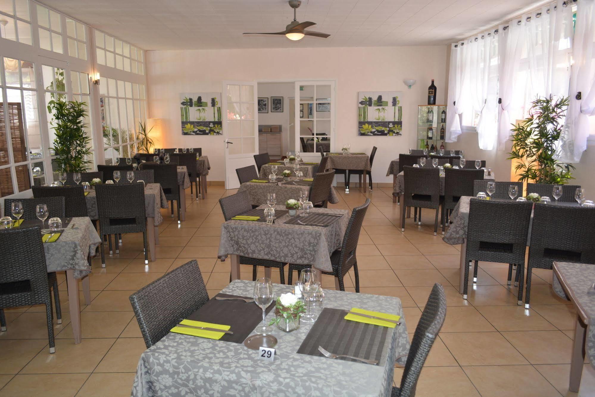 Hotel Restaurant Les Falaises Bouziès Dış mekan fotoğraf
